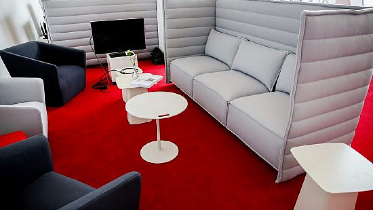 The Sky Lobby and Lounges