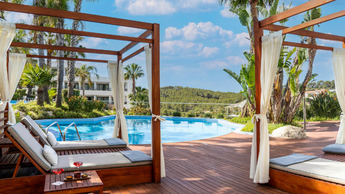 Oasis Pool Bar