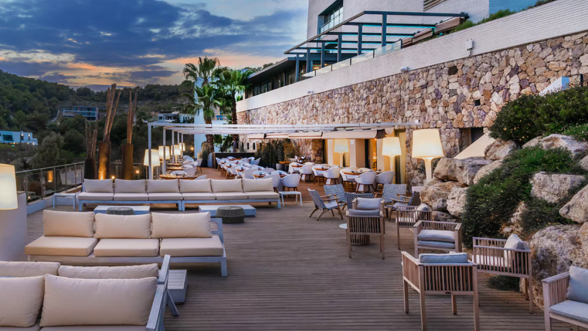 Oasis Pool Bar