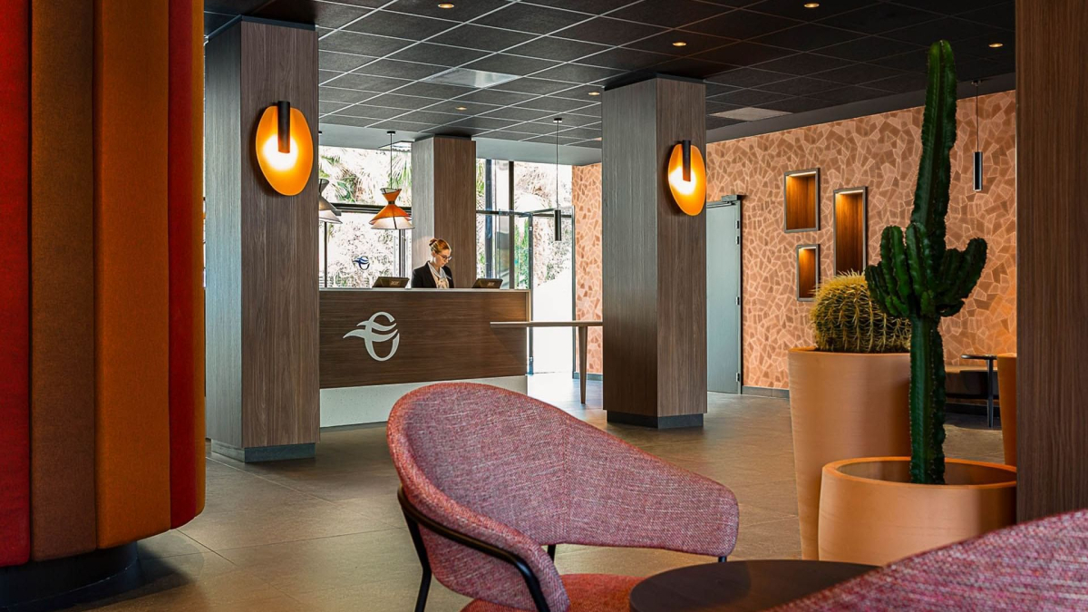 Hotel Oceania Paris Porte de Versailles
