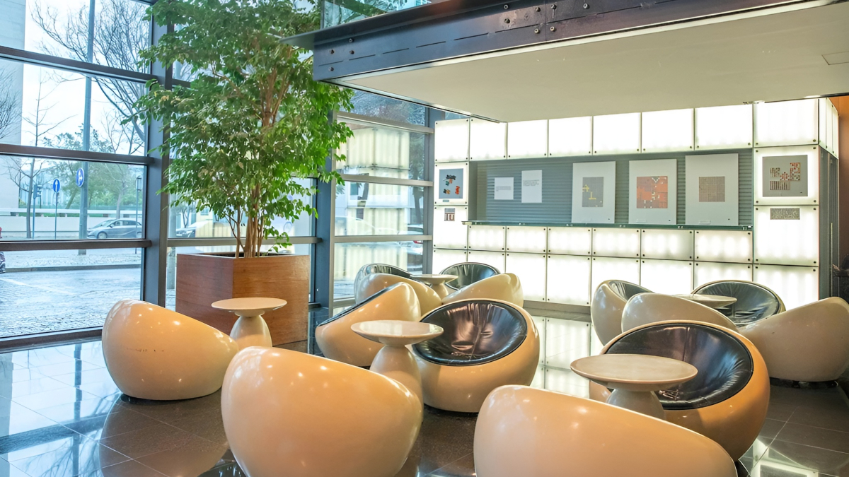 VIP Executive Art's Hotel