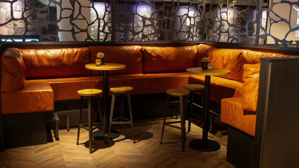 Glasgow '72 Lounge