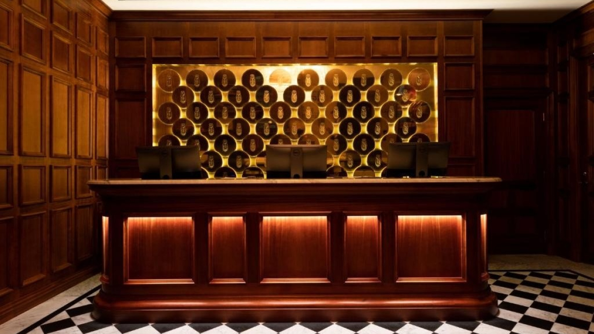 Bank Hotel