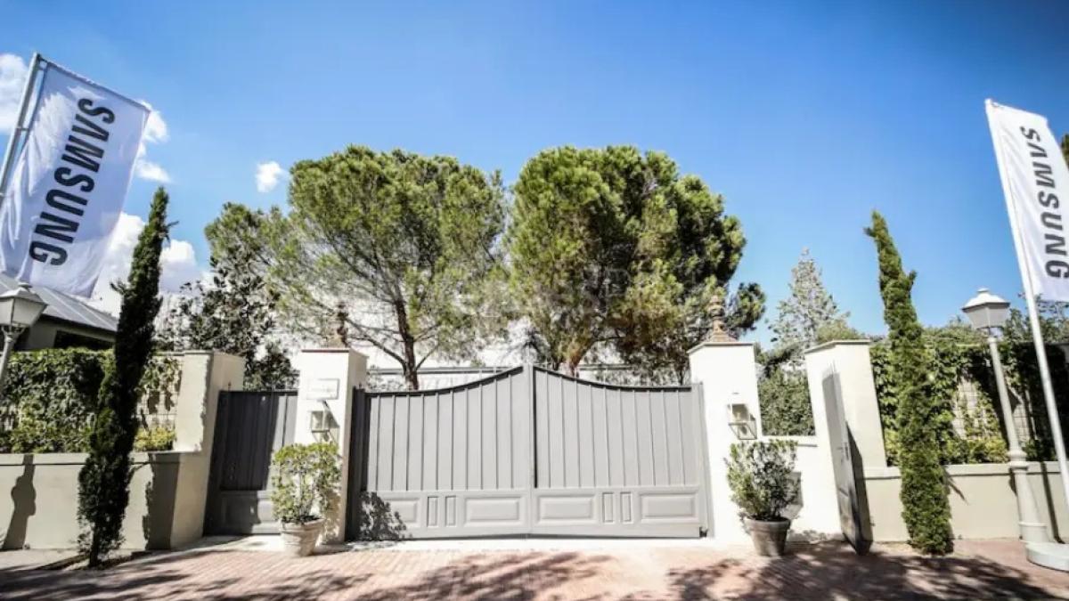 Laureana Business Center