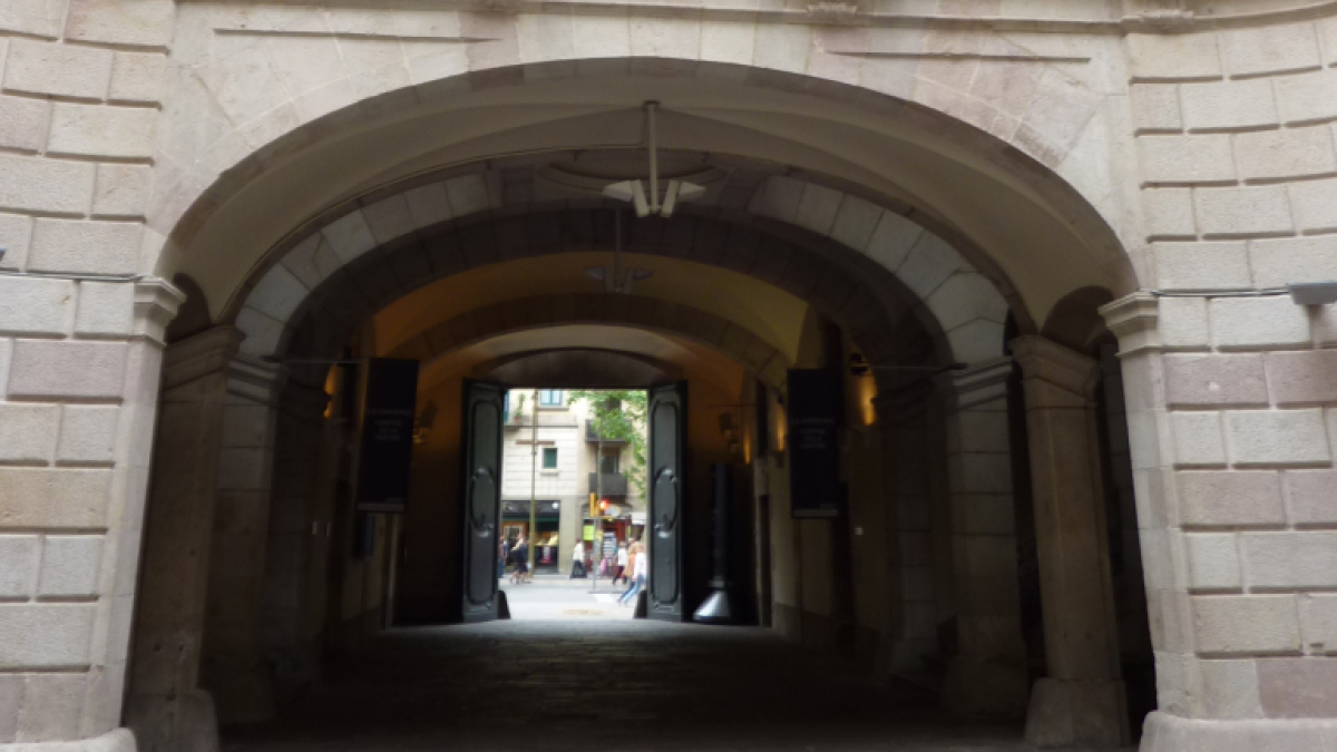Vestibule and Courtyard