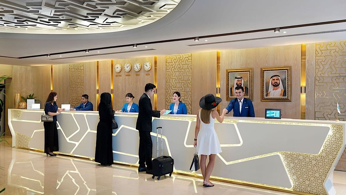 Two Seasons Hotel & Apartments