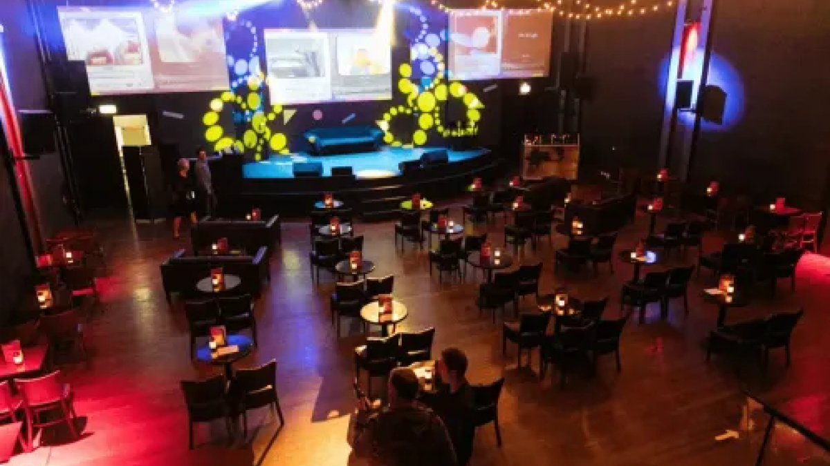 Warm and Industrial Space for Events