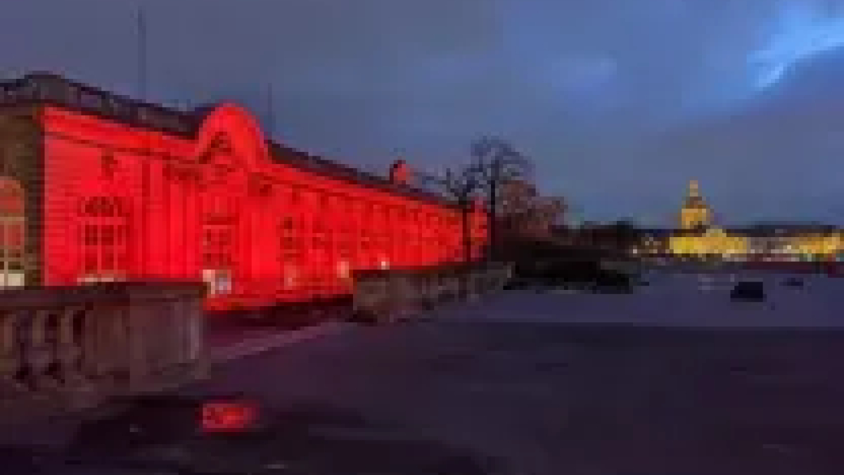 Art Nouveau Masterpiece for Grand Corporate Galas and Elegant Receptions