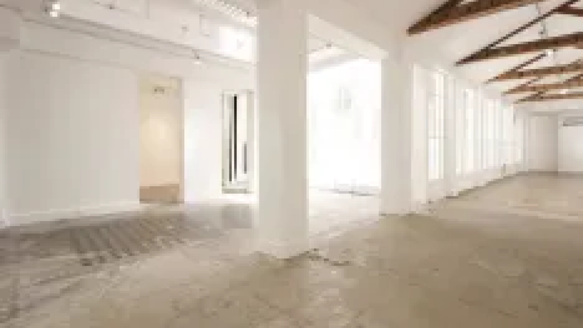 Luminous Industrial Oasis With a Central Glass Roof for Dynamic Events